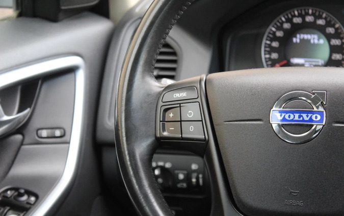 Volvo XC 60 cena 47900 przebieg: 179974, rok produkcji 2009 z Nowa Dęba małe 596